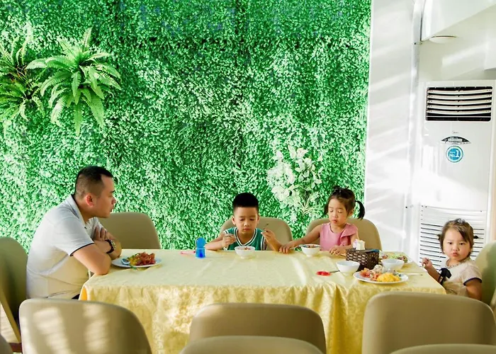 Khách sạn Land 3*