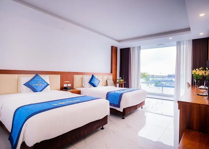 Land Khách sạn
