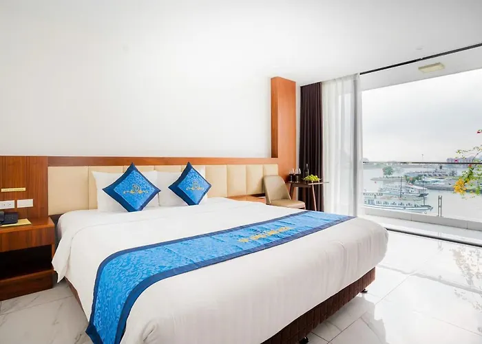 Land 3* Hạ Long