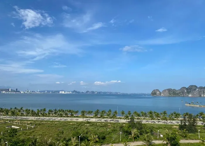 Hotel Land Ha Long