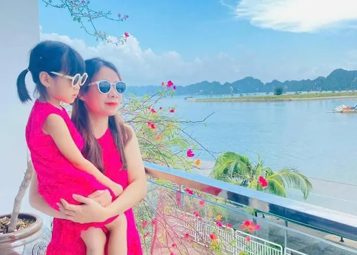 Land Hạ Long