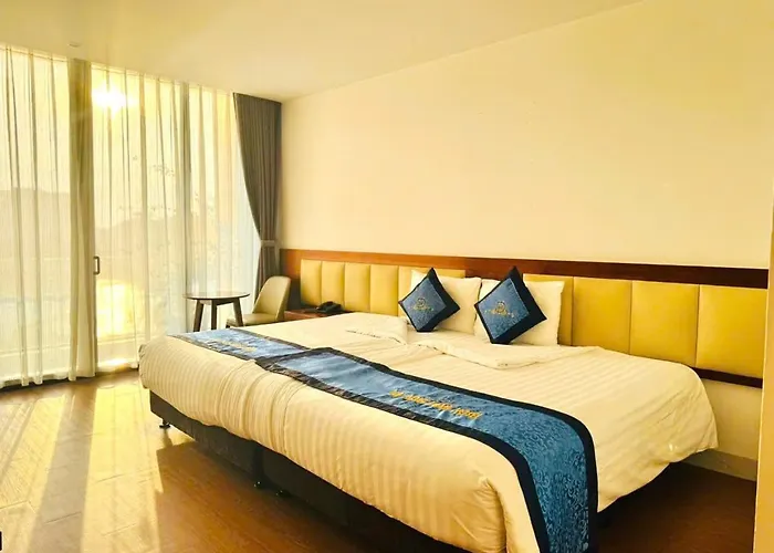 Land Khách sạn